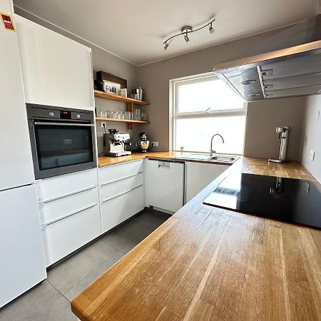 Spacious And Family Friendly Apartment In Kopavogur Reykjavík Esterno foto