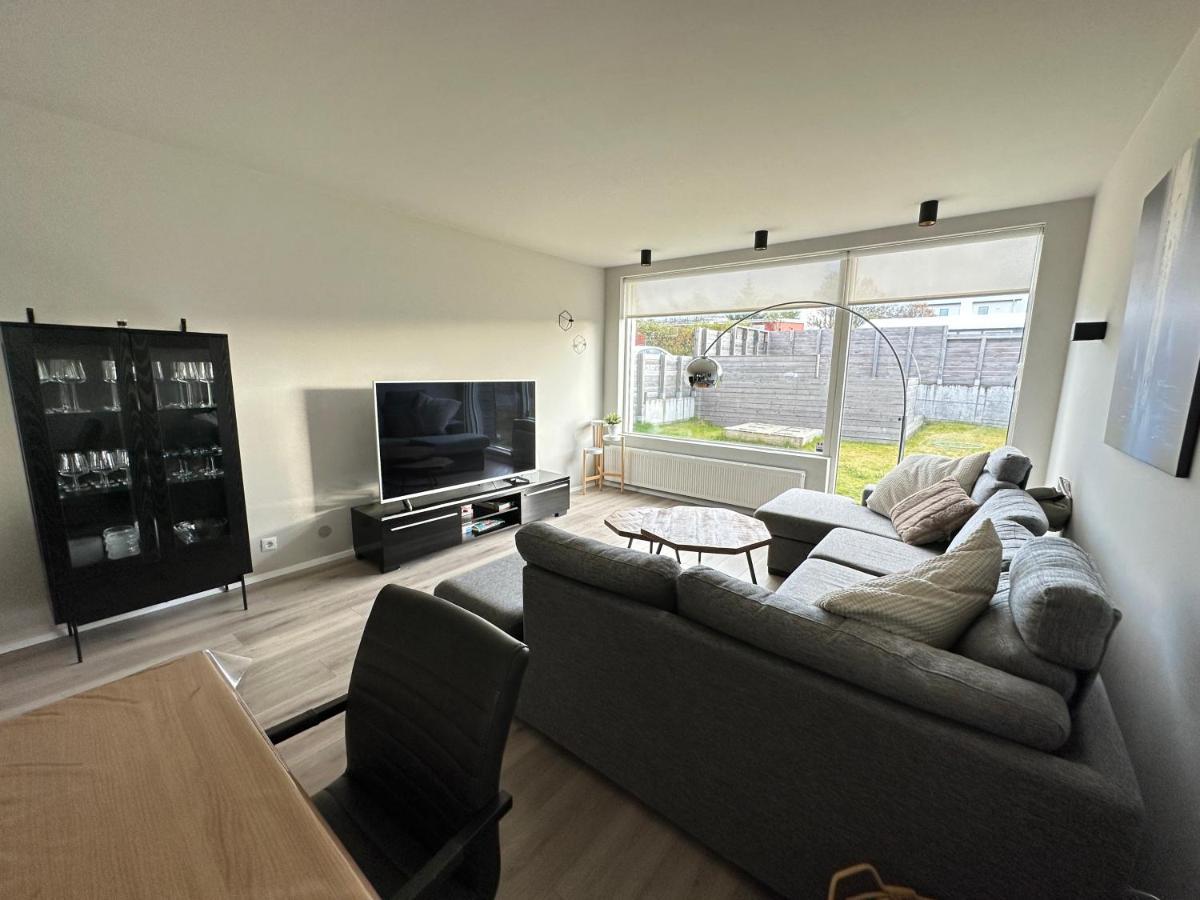Spacious And Family Friendly Apartment In Kopavogur Reykjavík Esterno foto
